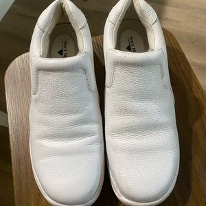 White nursing shoes
